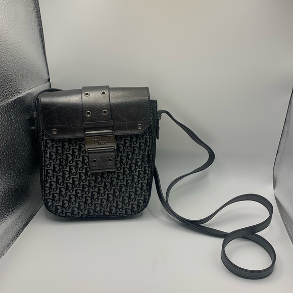 FIRM - Authentic Dior Mini Messenger - Picture 5 of 10